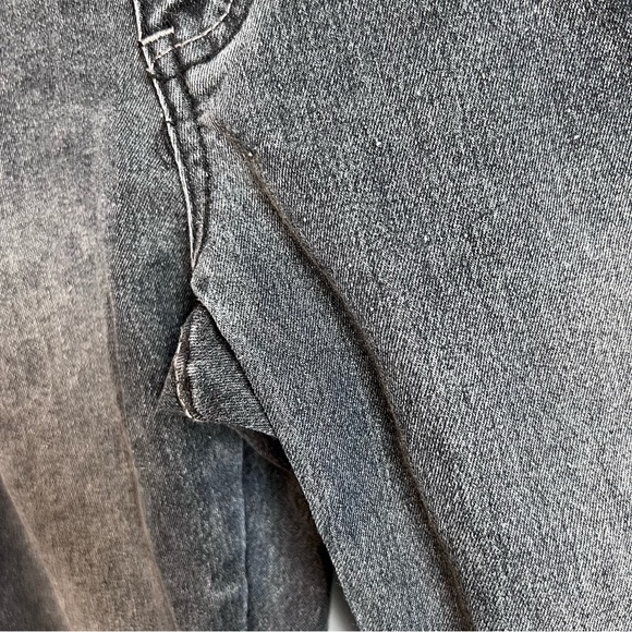 Lady’s ROYAL BONES Jeans - Picture 5 of 5